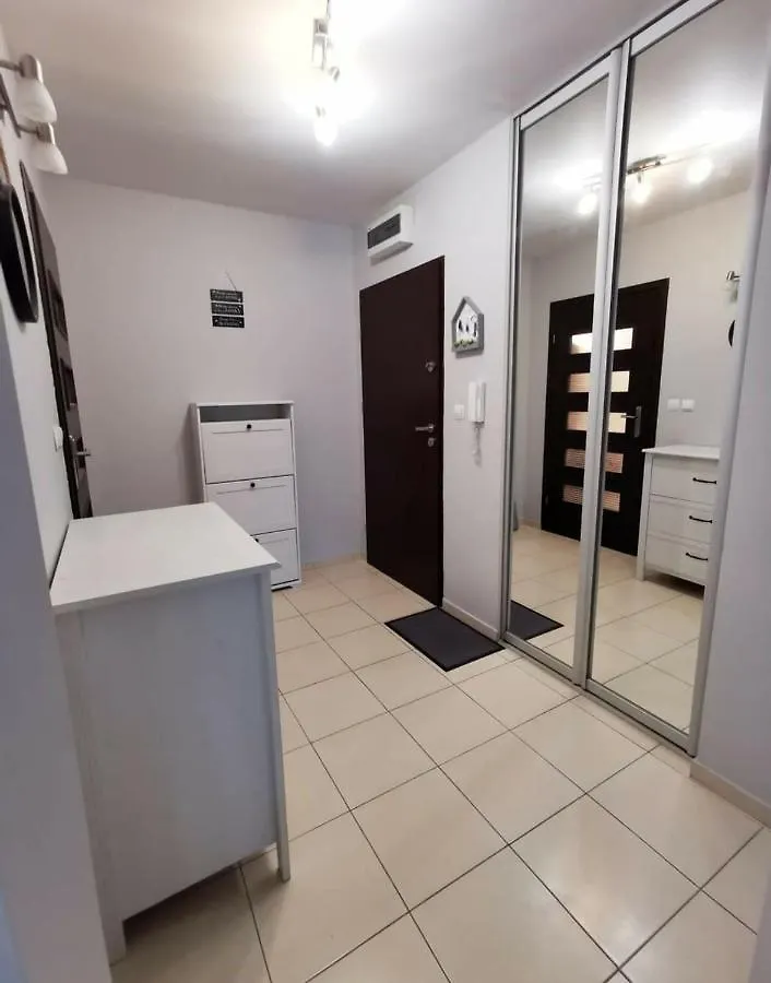 Δωμάτια σε οικογενειακή κατοικία Comfy Flat Free Parking Διαμέρισμα Βρότσλαβ